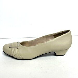 Soft Style Womens Pleats Be With You Pump Heel, Size 8.5 M